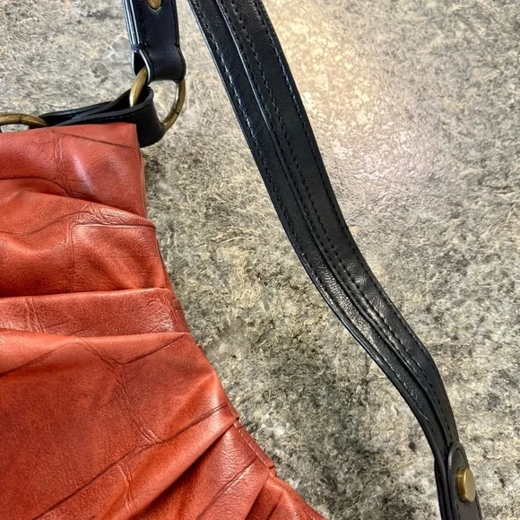 Simply Vera Vera Wang Brown Slouchy Hobo Bag - Picture 5 of 9